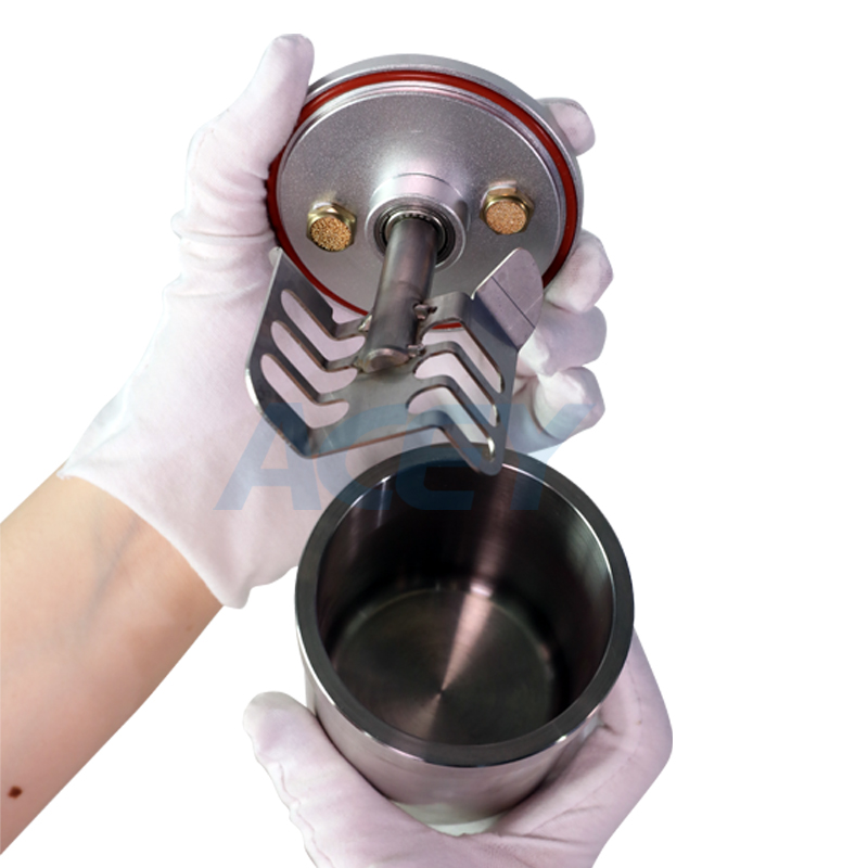 vacuum mixing tank