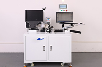 Отгружена изготовленная на заказ автоматическая машина для снятия пленки ПВХ с цилиндрическими ячейками